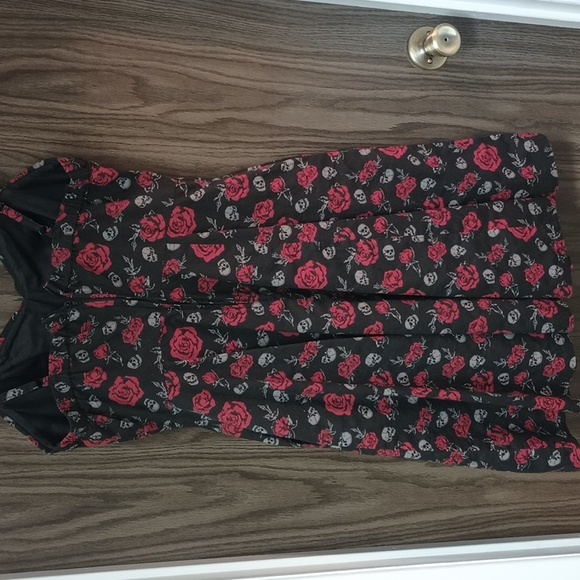 Hot Topic Black and Red Rose And Skull Patterned Dress - Picture 3 of 5
